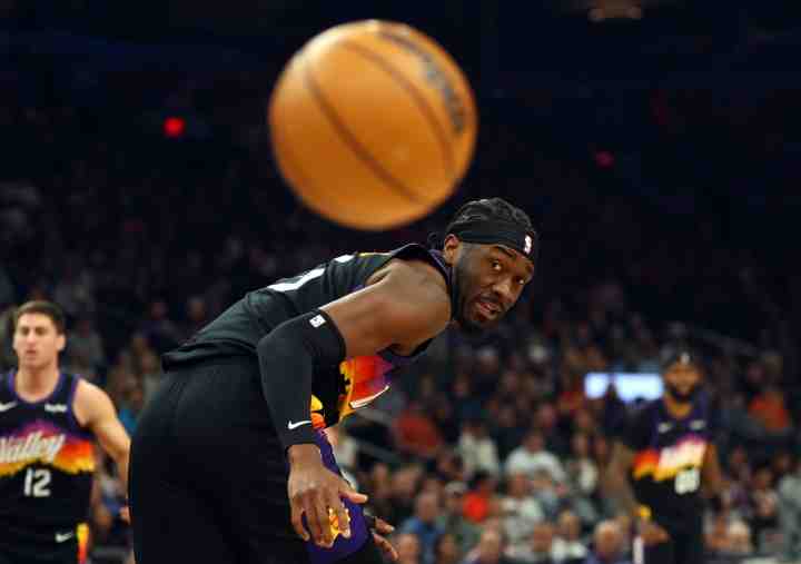 马威受伤!媒体人:太阳替补遭受重创 马卢阿奇会有很大进步