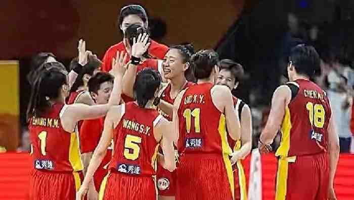双星闪耀救主!杨舒予15+11盘活全队,宫鲁鸣临场调整定乾坤