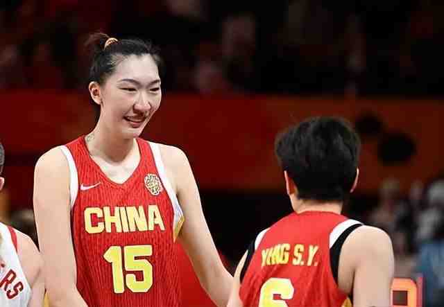 女篮首节压制波多黎各!杨舒予后场大核,三分精准,张子宇高效!