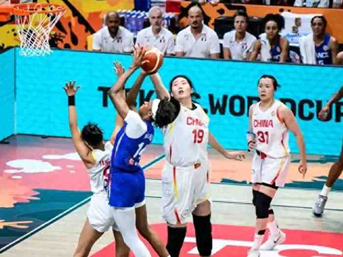 女篮世界杯：中国61-90惨败法国止步8强，5人0分张子宇7失误