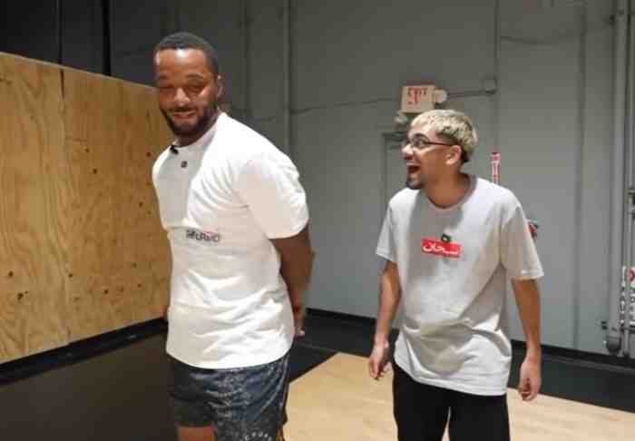 鲍威尔:巅峰哈登是历史最难防球员 防他只能把手放在背后