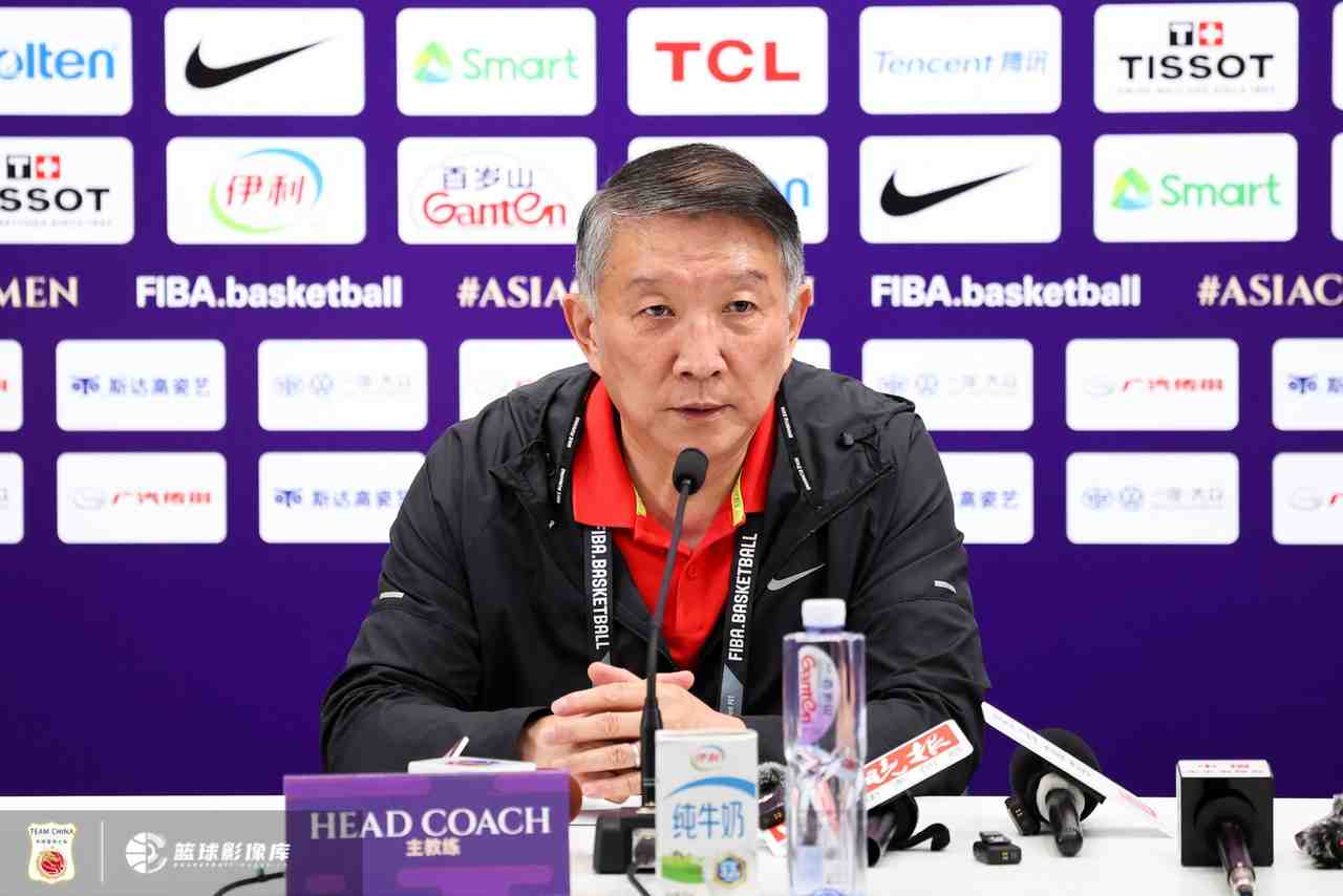 宫鲁鸣:希望我们的后卫通过大赛能够积累经验 增强信心