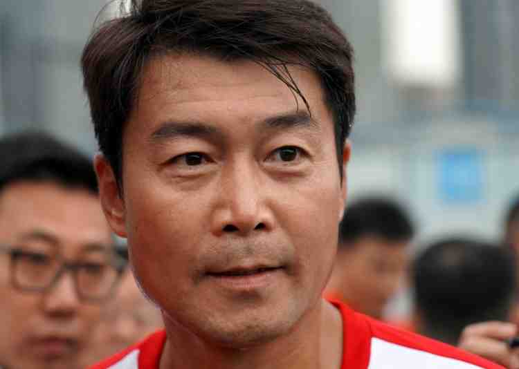 是否合规?申思祁宏已将俱乐部股份转让,新股东与两人父亲同名