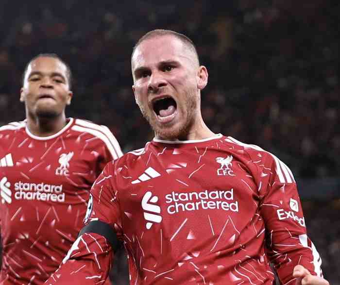 足坛一夜动态:利物浦逆转马竞!巴萨5-1巴黎6-1 C罗979球