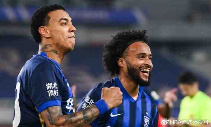 1-1!前中超冠军要降级?补时遭绝平,主帅瘫坐在替补席