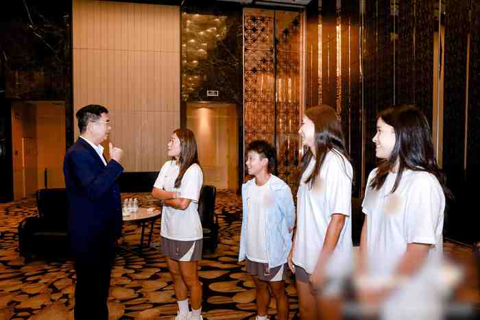 孙雯引领中国女足精神传承,小将即将出征赛场